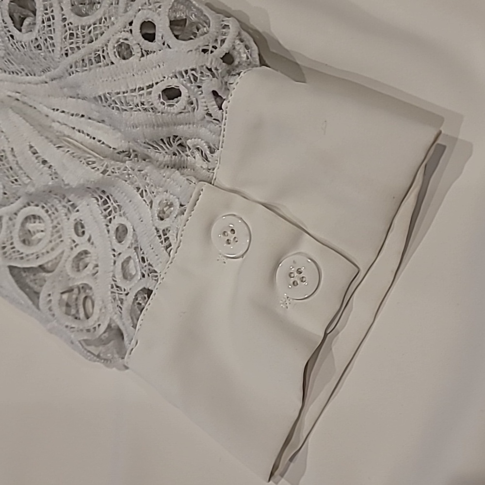 BloomChic Blouse with Eyelet Sleeves White 26 - Picture 7 of 11